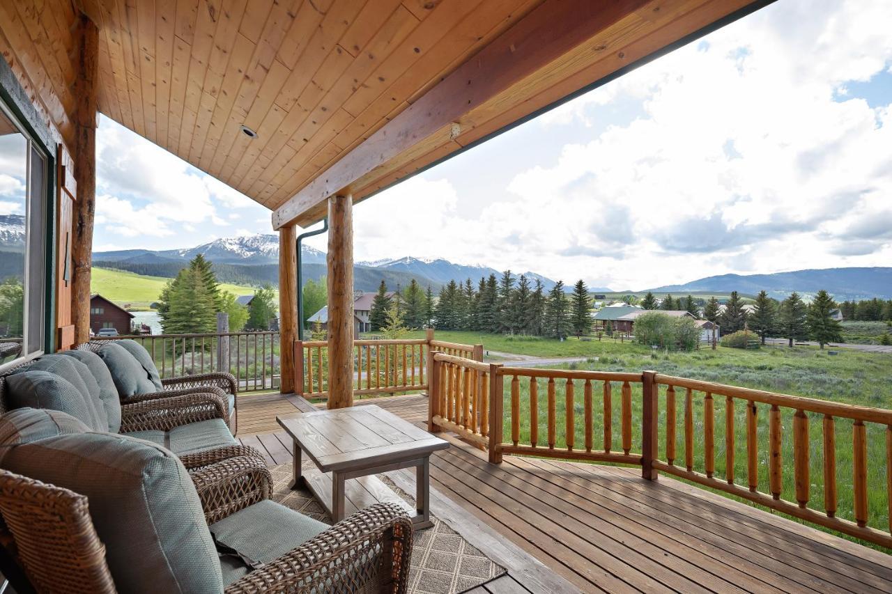 Henrys Hawk By Kabino Henrys Lake Hot Tub Firepit Pool Table Mtn & Water Views Wifi Satellite Fishing Trails Island Park Esterno foto