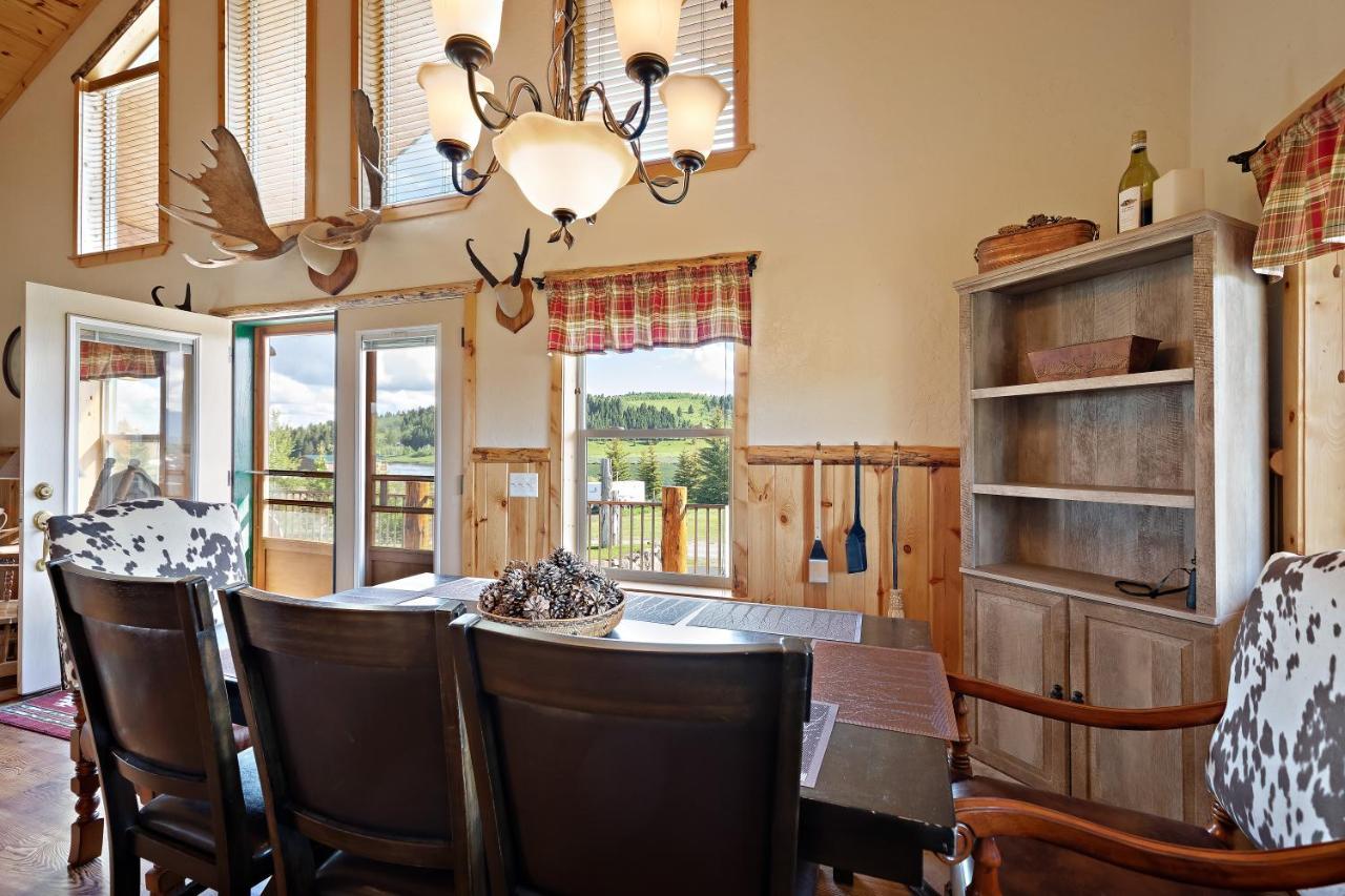 Henrys Hawk By Kabino Henrys Lake Hot Tub Firepit Pool Table Mtn & Water Views Wifi Satellite Fishing Trails Island Park Esterno foto