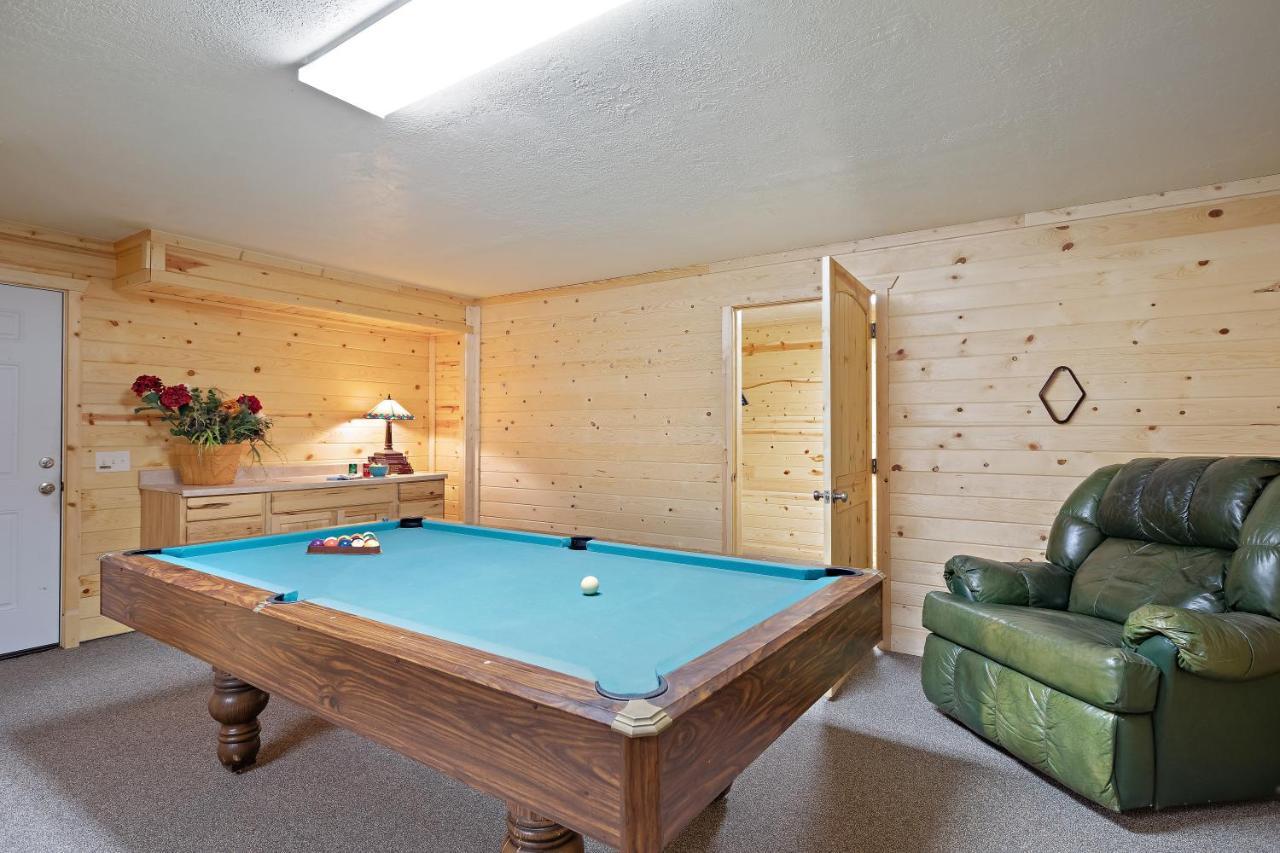 Henrys Hawk By Kabino Henrys Lake Hot Tub Firepit Pool Table Mtn & Water Views Wifi Satellite Fishing Trails Island Park Esterno foto