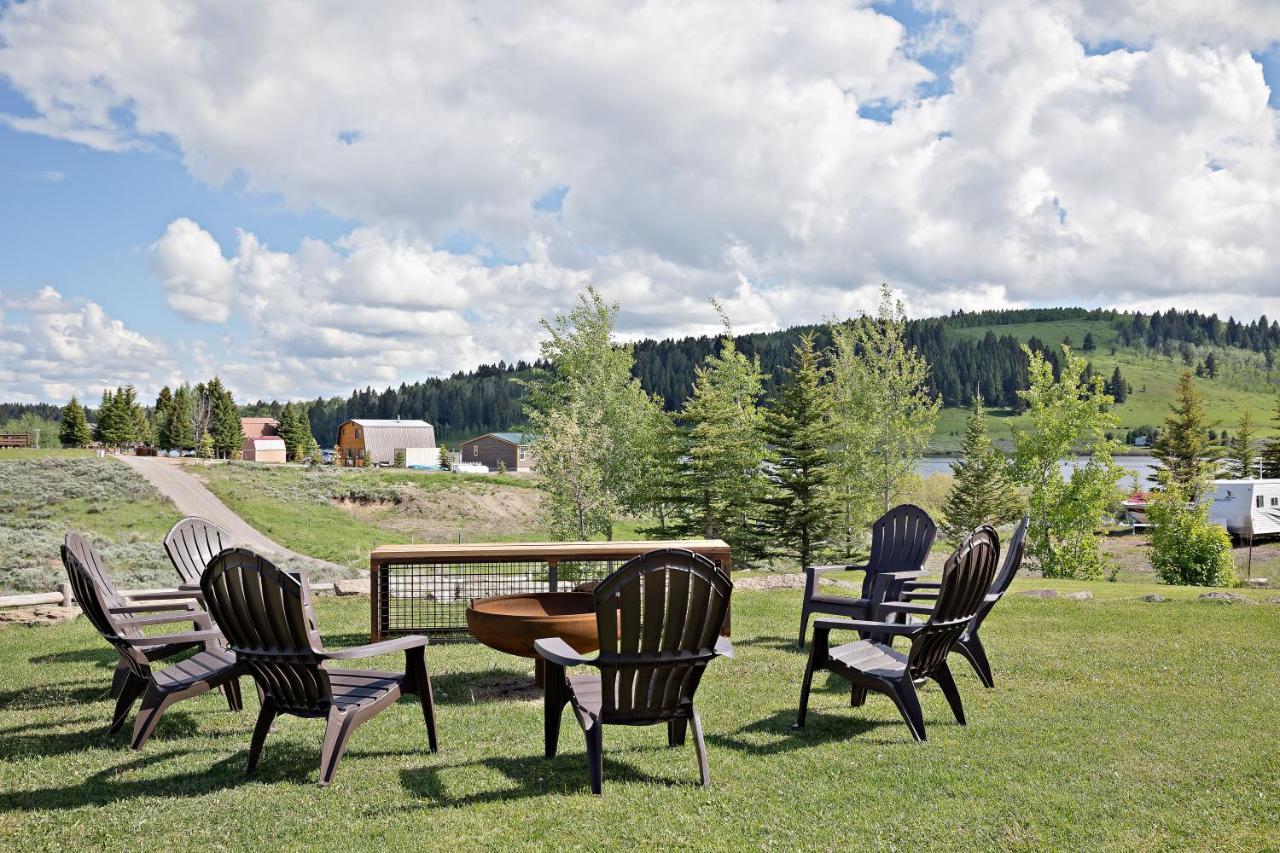 Henrys Hawk By Kabino Henrys Lake Hot Tub Firepit Pool Table Mtn & Water Views Wifi Satellite Fishing Trails Island Park Esterno foto