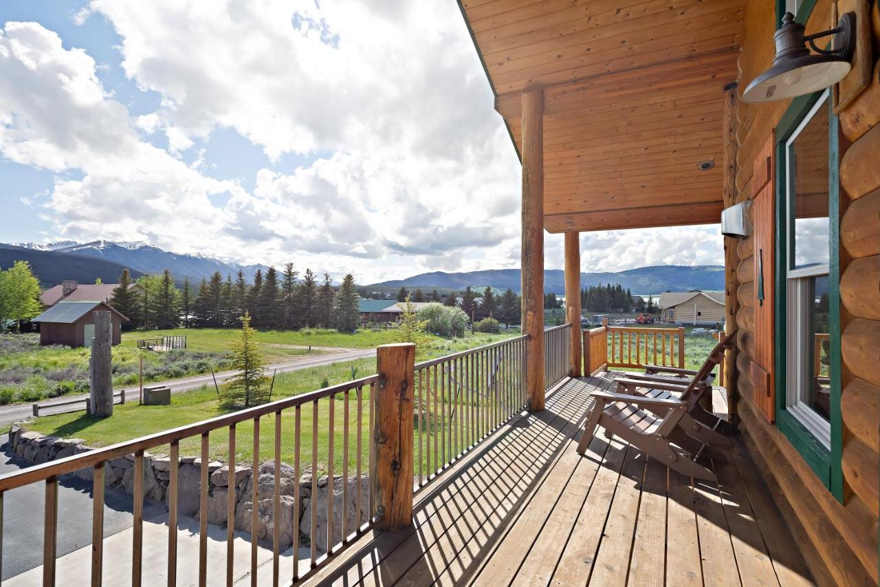 Henrys Hawk By Kabino Henrys Lake Hot Tub Firepit Pool Table Mtn & Water Views Wifi Satellite Fishing Trails Island Park Esterno foto
