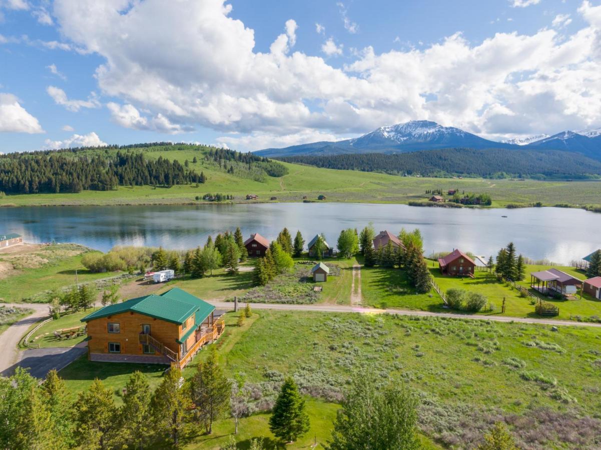 Henrys Hawk By Kabino Henrys Lake Hot Tub Firepit Pool Table Mtn & Water Views Wifi Satellite Fishing Trails Island Park Esterno foto
