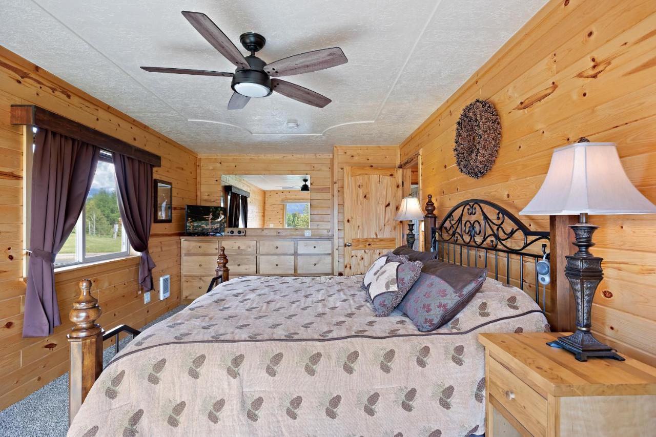 Henrys Hawk By Kabino Henrys Lake Hot Tub Firepit Pool Table Mtn & Water Views Wifi Satellite Fishing Trails Island Park Esterno foto